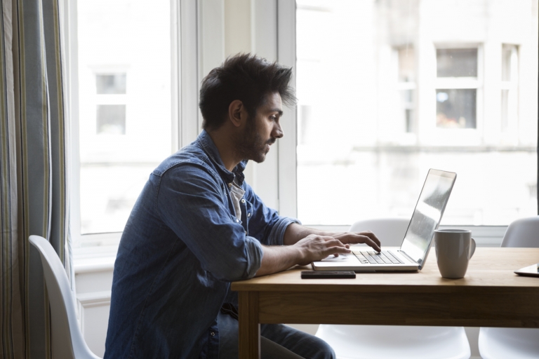 5 Benefits Of Studying A Business Degree Online