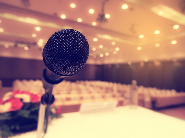 3 Ways to Kick Public Speaking Nerves to the Curb