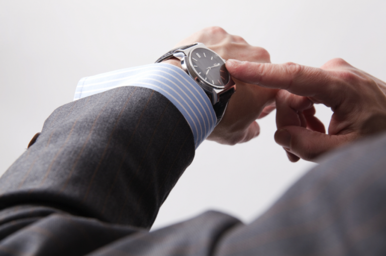 4 Reasons Why You Should Leave Work On Time