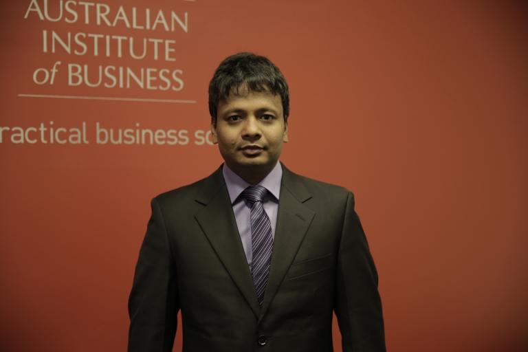 5 Minutes with MBA Graduate Vaseetheran Sathasivam
